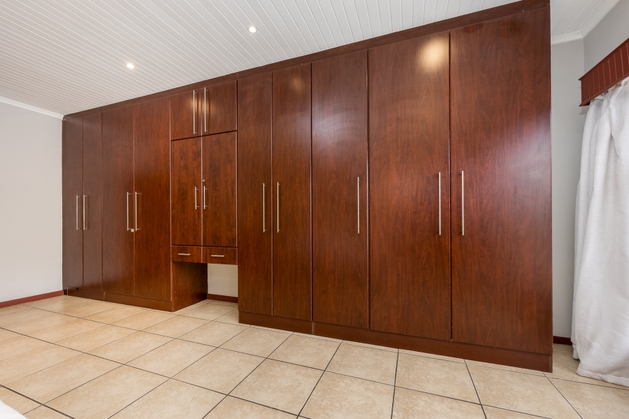 To Let 3 Bedroom Property for Rent in Kenridge Western Cape